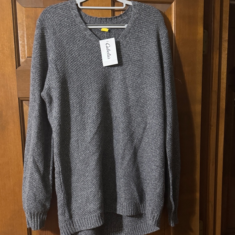 Cabellas Charcoal Knit Sweater